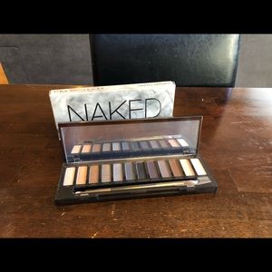 NWT Urban Decay NAKED Smoky Eye Pallette